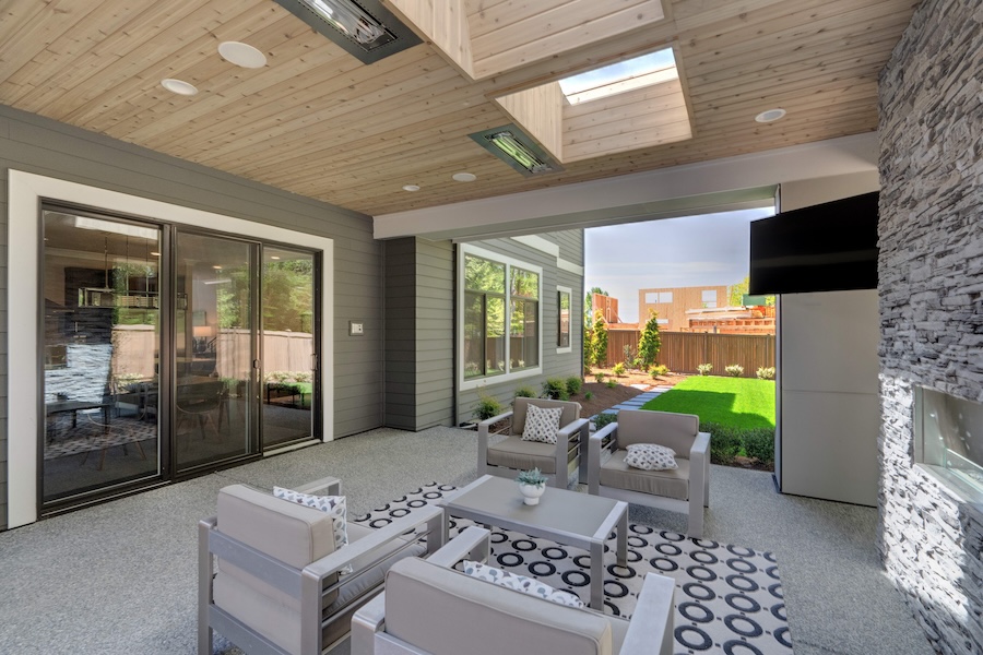 4 Ways to Simplify Outdoor Entertainment with Home Automation